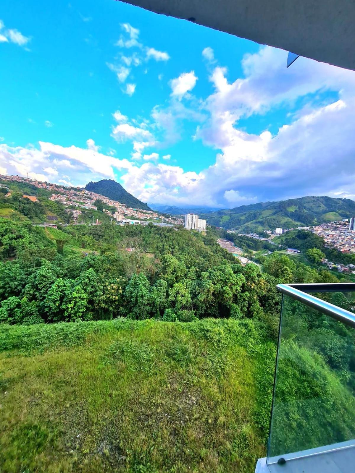 Moderno Apartamento Con Vista A Las Montanas Lejlighed Manizales Eksteriør billede